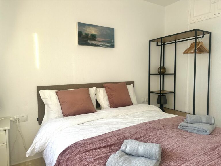 76080e2965fe2cc64c5e33e8cf530498 - 13