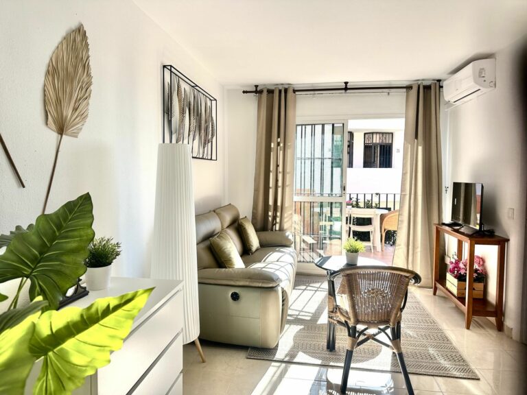 76080e2965fe2cc64c5e33e8cf530498 - 3