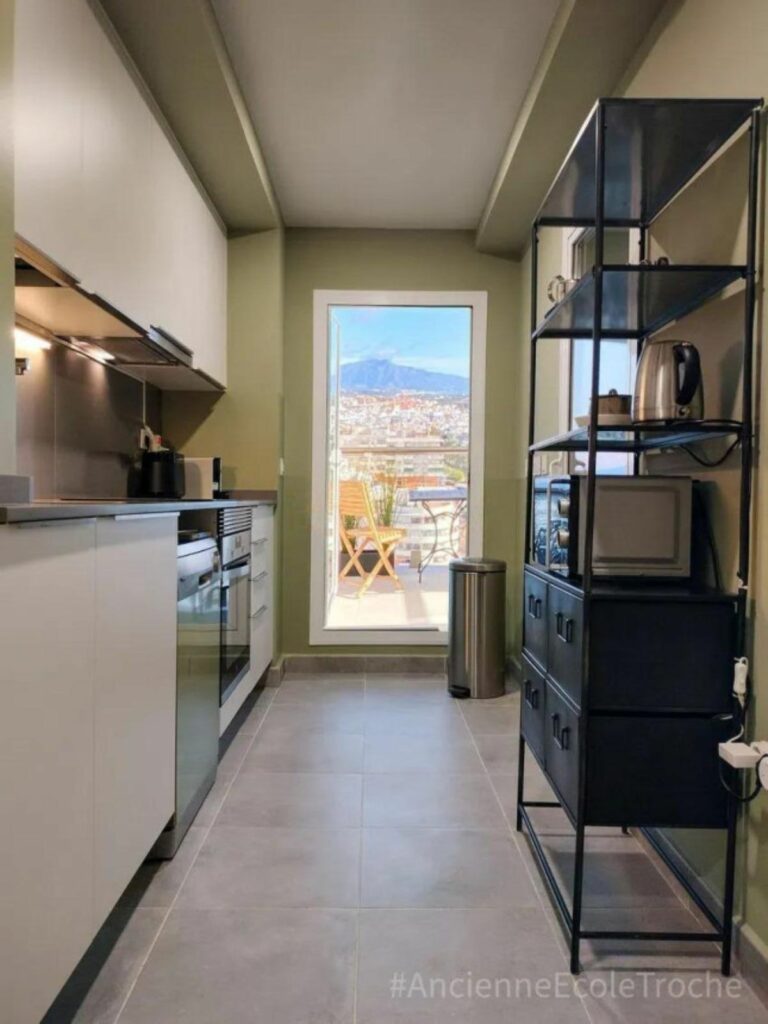 76d0e80a5a89384d6879da575ee543f6 - 6