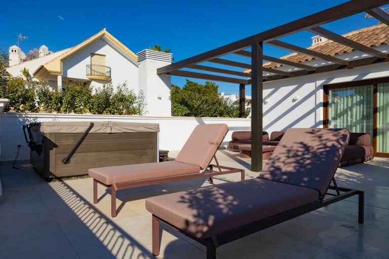 77e402aa12278a53069eb60267118666 - 10