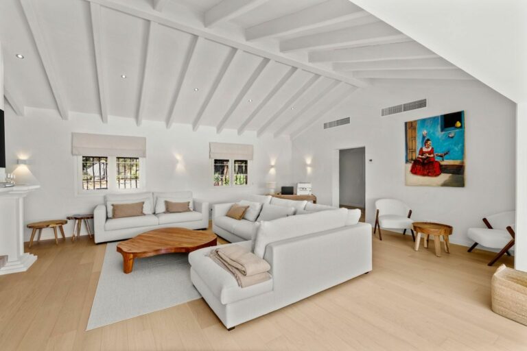 78306271c6736f3c02da391623c8399f - 12