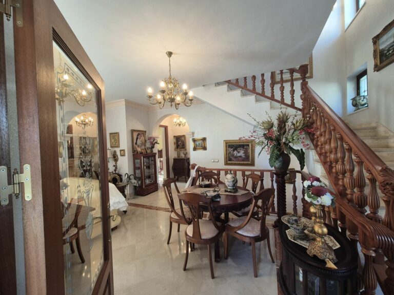 794cfa1a4a5aeb6d86f0e52aaf13be30 - 12