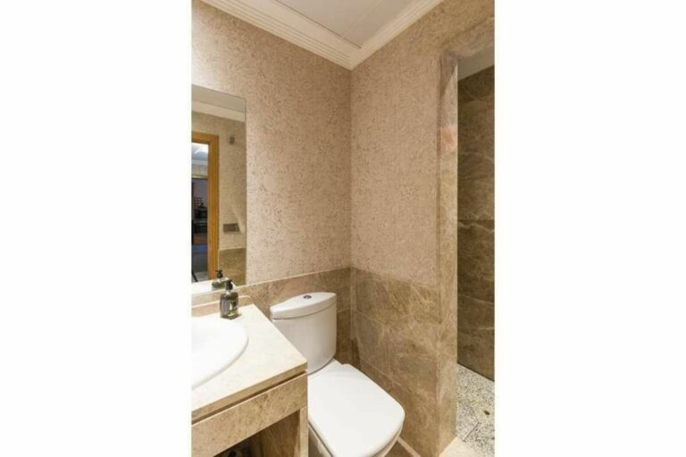 79ef1408fce8132f739f5687793e8260 - 11