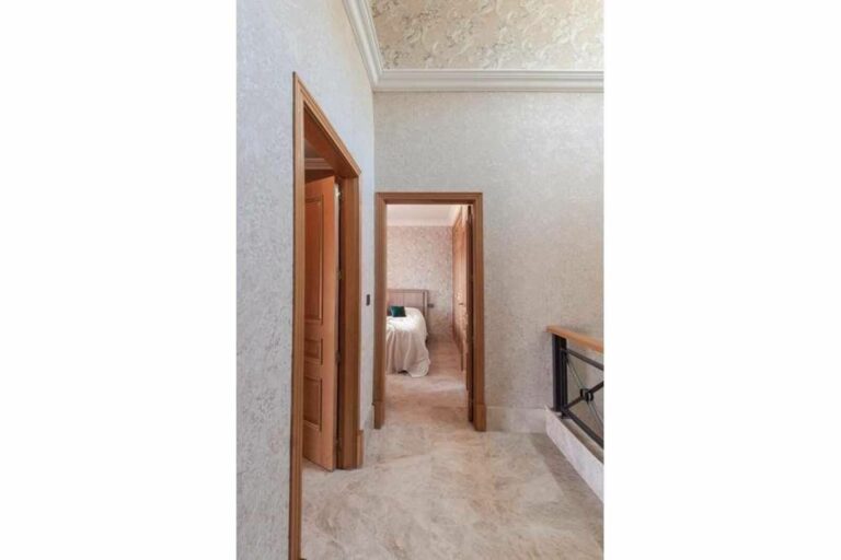 79ef1408fce8132f739f5687793e8260 - 16