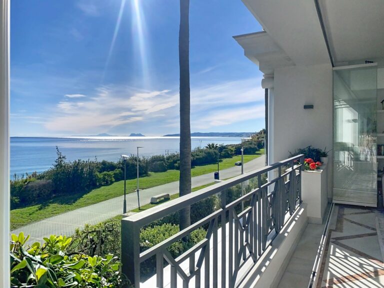 7a21ed66d82684e5abc67bf67bfe1669 - 11