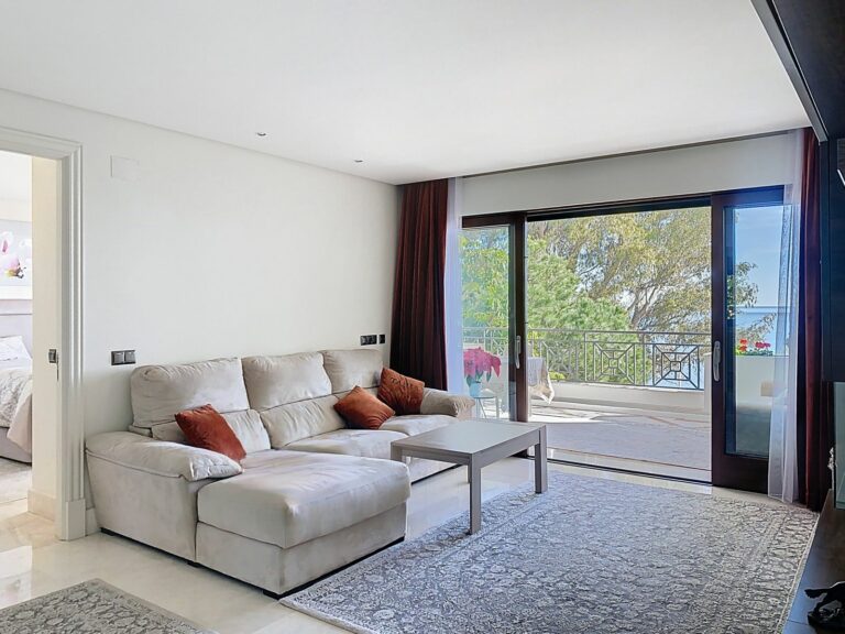 7a21ed66d82684e5abc67bf67bfe1669 - 6