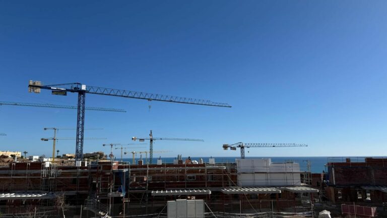 7a456f9c1505c5c2b5c77e50ca50a9e8 - 4