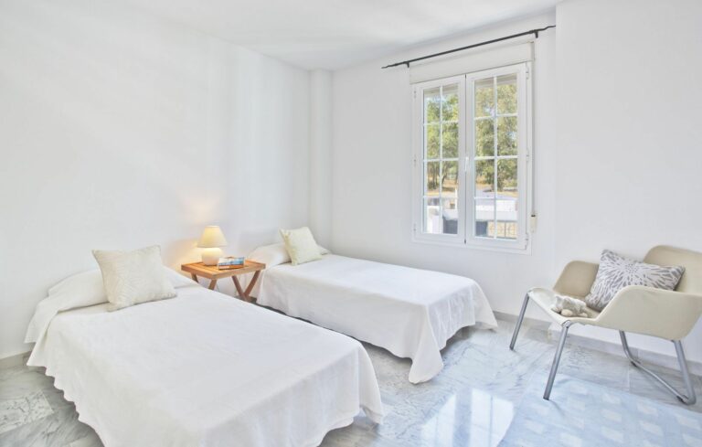 7c25a0fa361e8479edd789bebebacb30 - 10