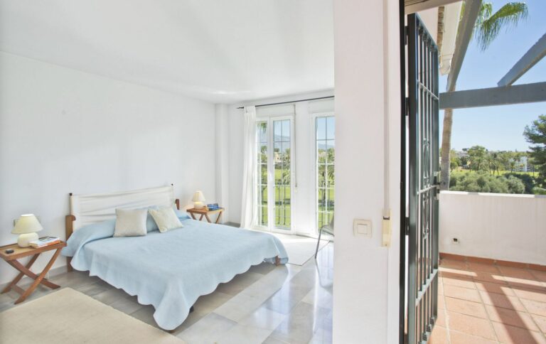 7c25a0fa361e8479edd789bebebacb30 - 7