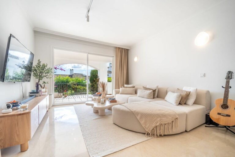 7deb2500e6861d6cb988f1106c46012e - 4