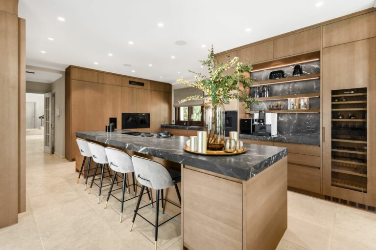 7e15c5cf9520ebc055ecdcb2909dd38a - 4