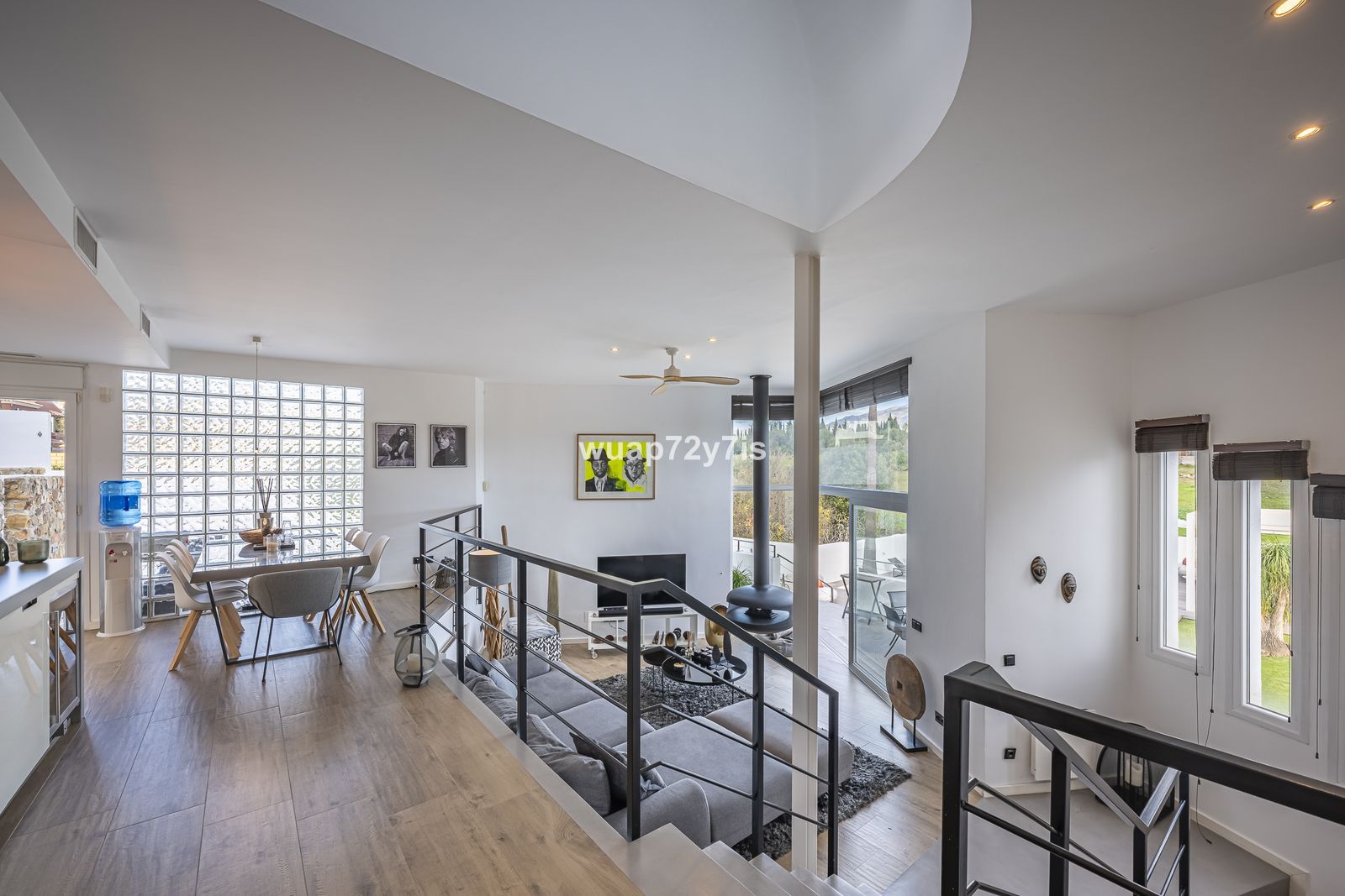 7ff94053a1fa964bdfe2cb54c7064800 - 11