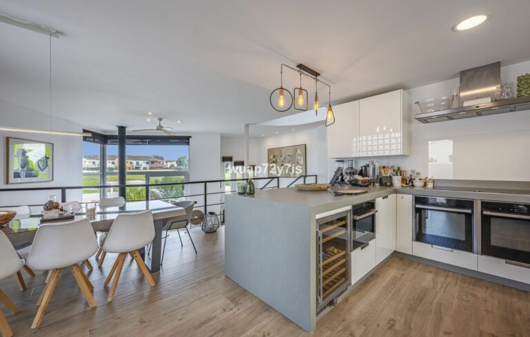 7ff94053a1fa964bdfe2cb54c7064800 - 5