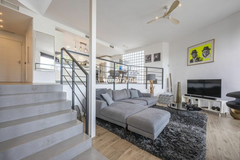 7ff94053a1fa964bdfe2cb54c7064800 - 7