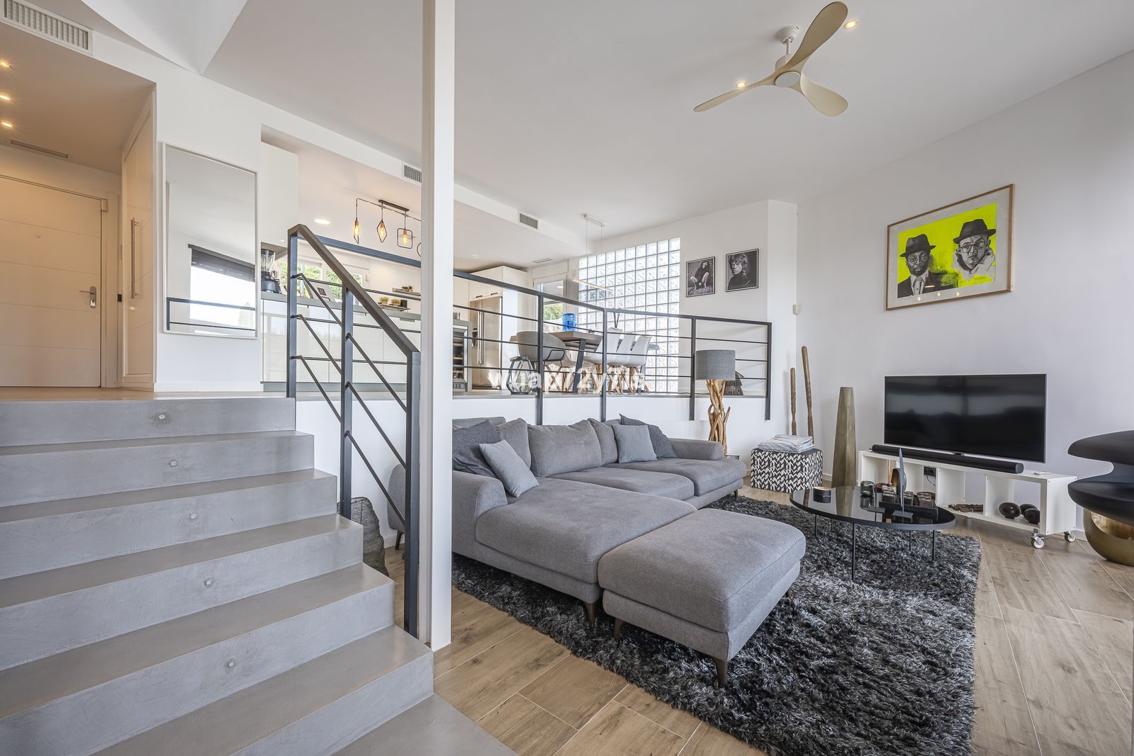 7ff94053a1fa964bdfe2cb54c7064800 - 7