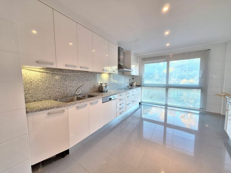 8094bcaca3cc9bedf191b38496390643 - 12