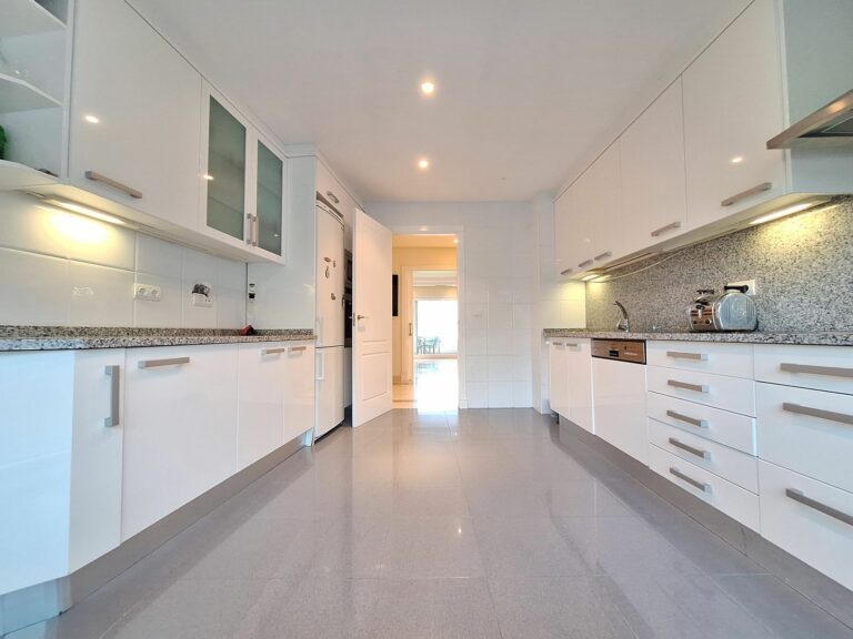 8094bcaca3cc9bedf191b38496390643 - 9