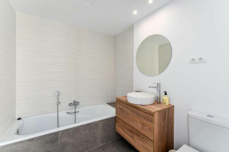 809921fdc5b7ff563c9be232e29ee051 - 11