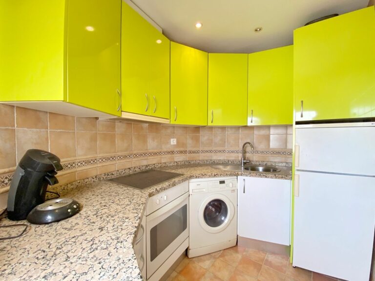 8100bf008f62ed49ab6fc067fed42465 - 15