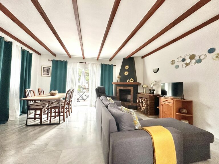 83275d7ef9347bc960ca5bc48f735a1c - 2