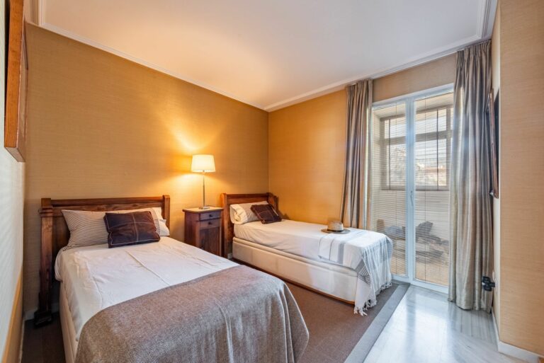 835efaa6702e63e213a73788b9fe3f4b - 11