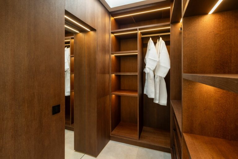 83cb4b8a51b530c53bb2f38a82cc13f4 - 15