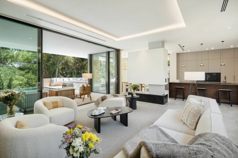 83cb4b8a51b530c53bb2f38a82cc13f4 - 6