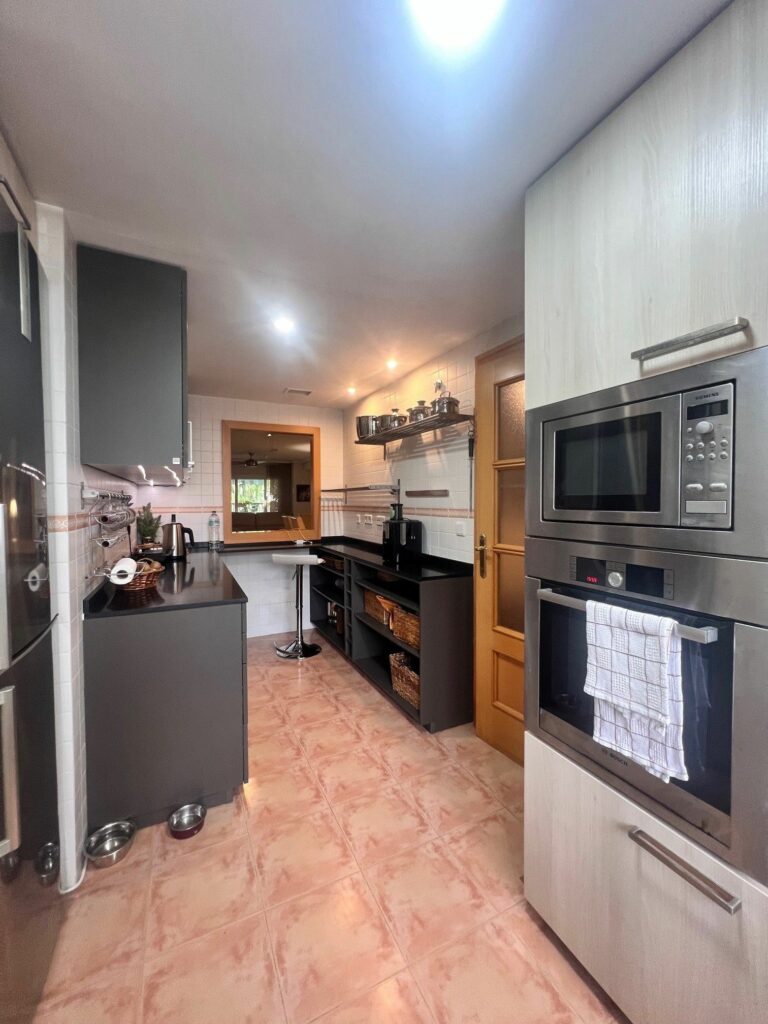 8576424292874d248ea3a8f57a3b9c1f - 7