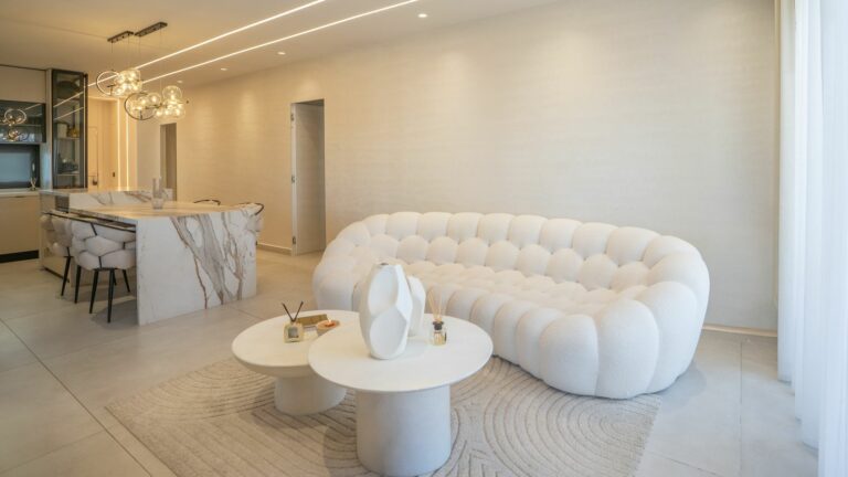 8656fbe4636cdf623eae9f7da9705940 - 1