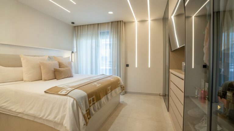 8656fbe4636cdf623eae9f7da9705940 - 9