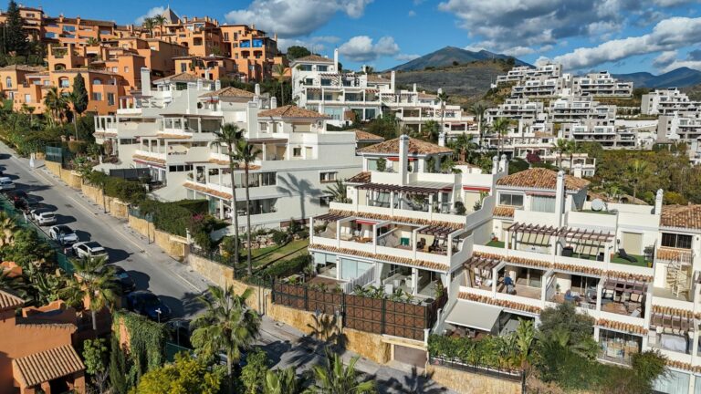 874035775e12728e265fbcf01c0c5bf2 - 9