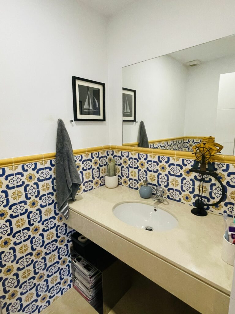 88e7d690a1b47b3925602904da3a83ac - 12