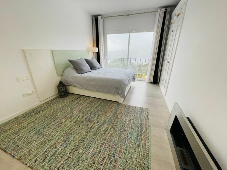 88e7d690a1b47b3925602904da3a83ac - 16