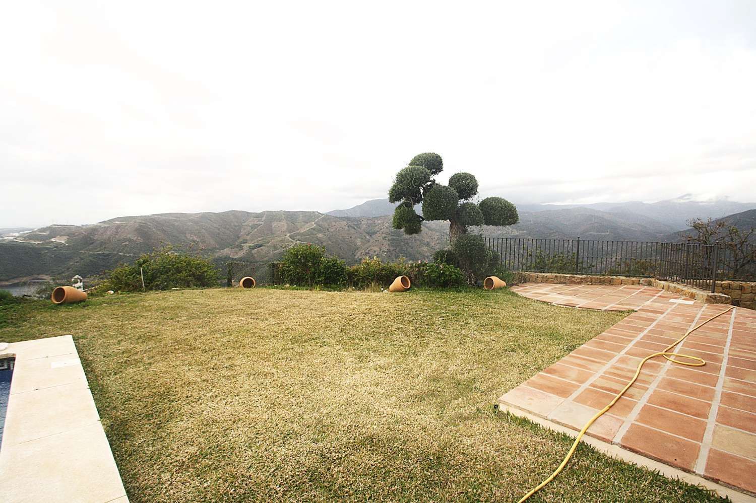 8dbd4c0a3a4c68de965b33cff5736d29 - 7