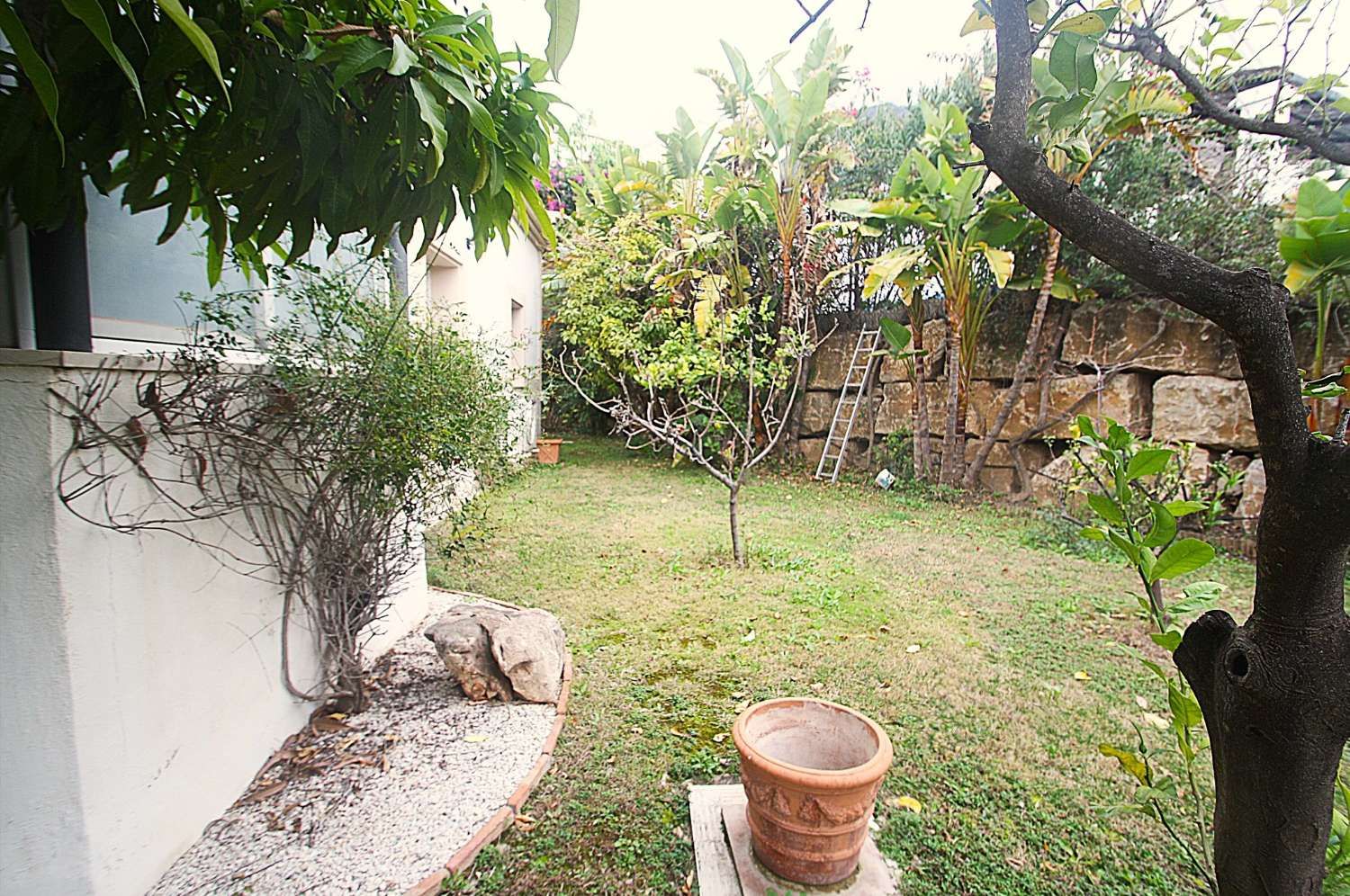 8dbd4c0a3a4c68de965b33cff5736d29 - 9