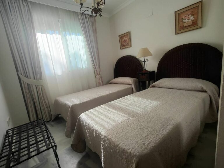 8dfb1f5f0e494c51a334a0f06677d7e2 - 9