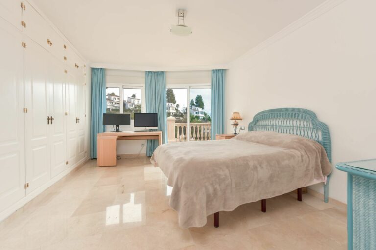 8ebdc6b5e7eb8378b1524153f2703016 - 11