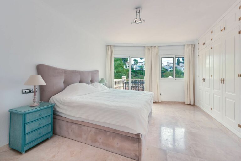 8ebdc6b5e7eb8378b1524153f2703016 - 14