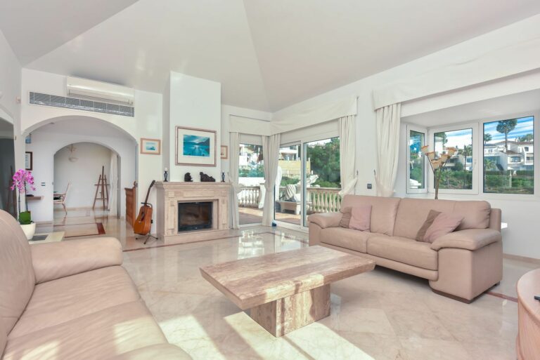 8ebdc6b5e7eb8378b1524153f2703016 - 5