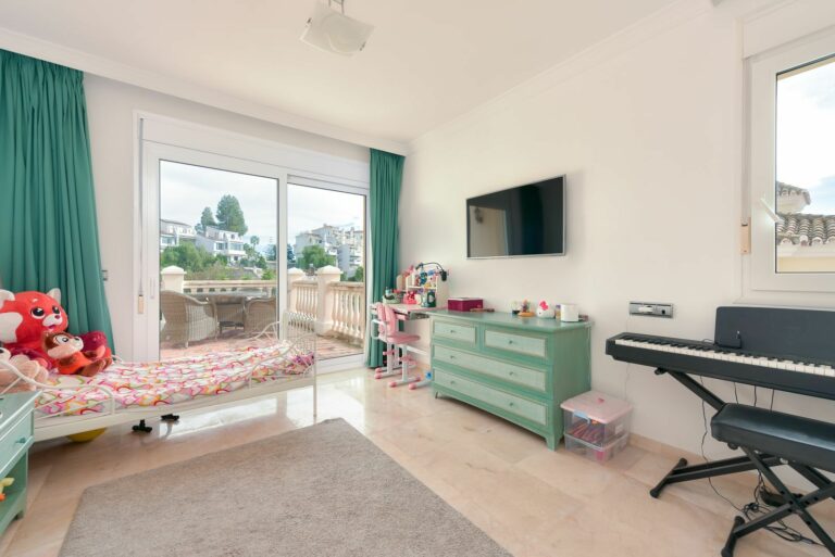 8ebdc6b5e7eb8378b1524153f2703016 - 6