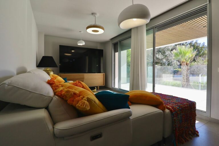 908a96c6eb8ed6491c0b31a78eed3524 - 12