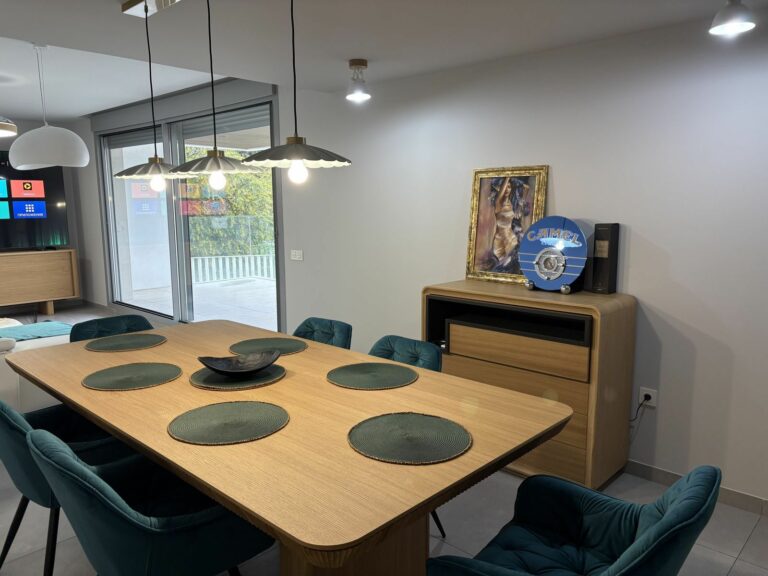 908a96c6eb8ed6491c0b31a78eed3524 - 9