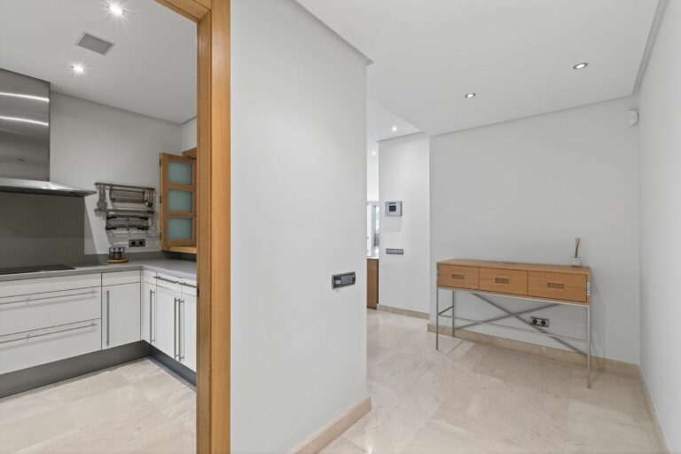 90b17a2cae818f46d20030b06df84845 - 13