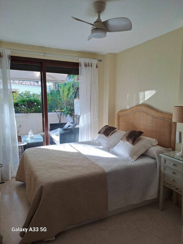 912b256df1f698f1b2b04c00dd404c01 - 3