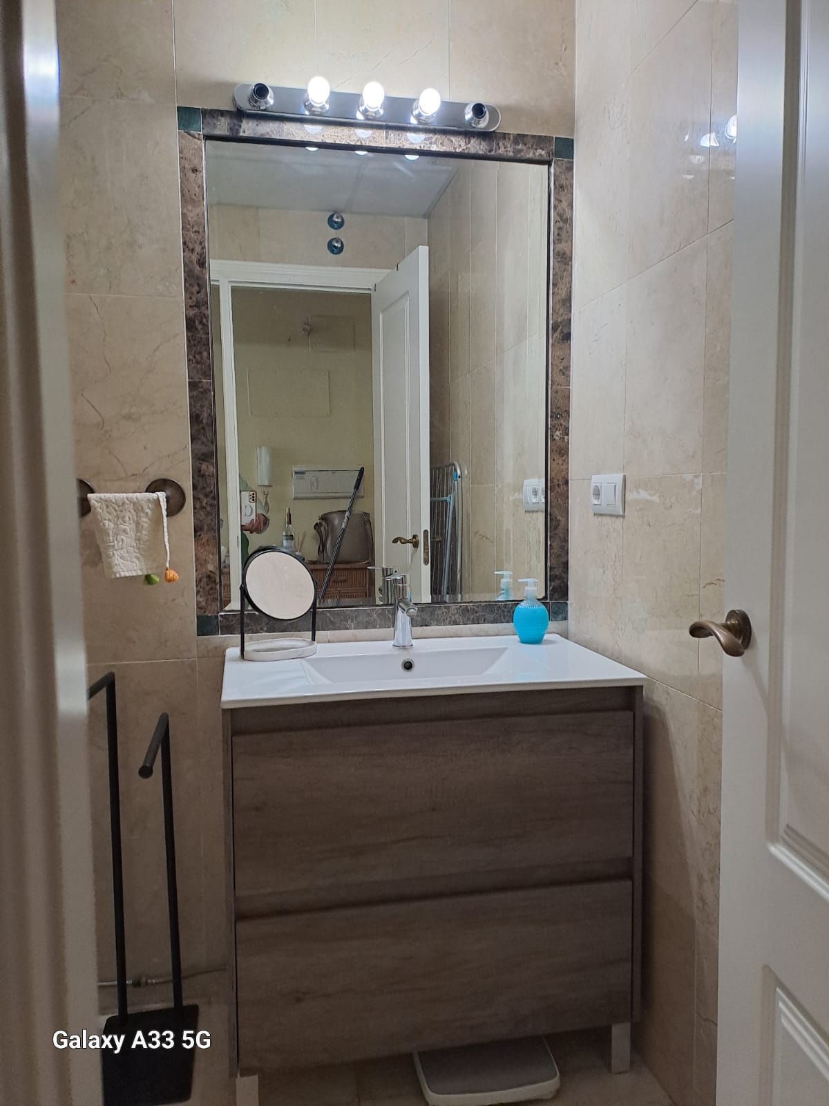 912b256df1f698f1b2b04c00dd404c01 - 8