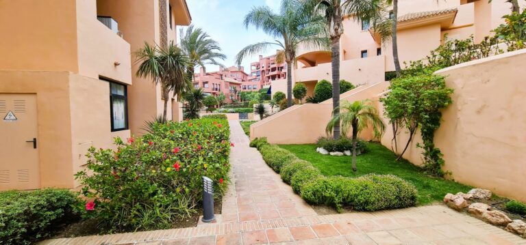 918bc5a55fd29ab3d4bc14feefe45d6e - 14