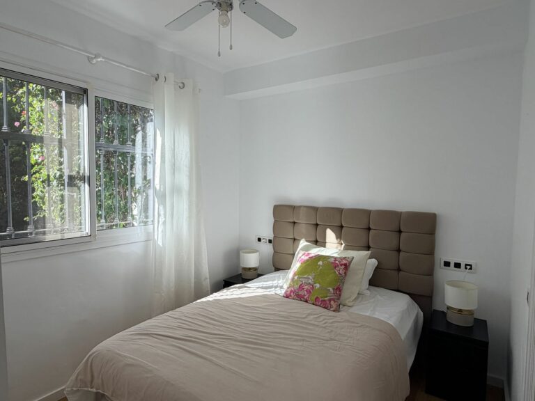 918c0b1600b9f09ecf8c96426947e819 - 12