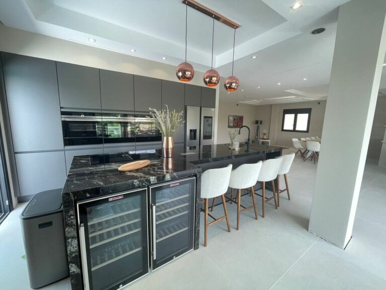 91c1598542180cd5586e66e89a5dfefd - 11