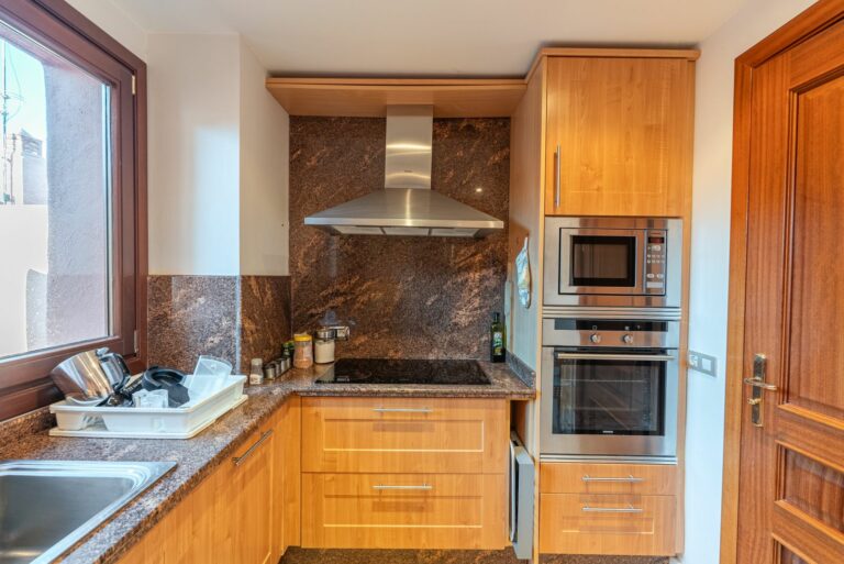 9472ccb8aa0adaa434daddc4d7ba5b3e - 16