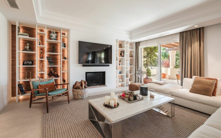 94db032b5999db39c7c85f7103b7482d - 1